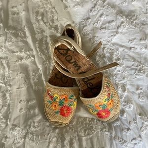 NWOT Sam Edelman Jemmie 2 Embroidered Espadrilles - size 9